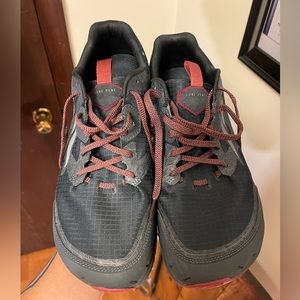 Altra Lone peak size 12